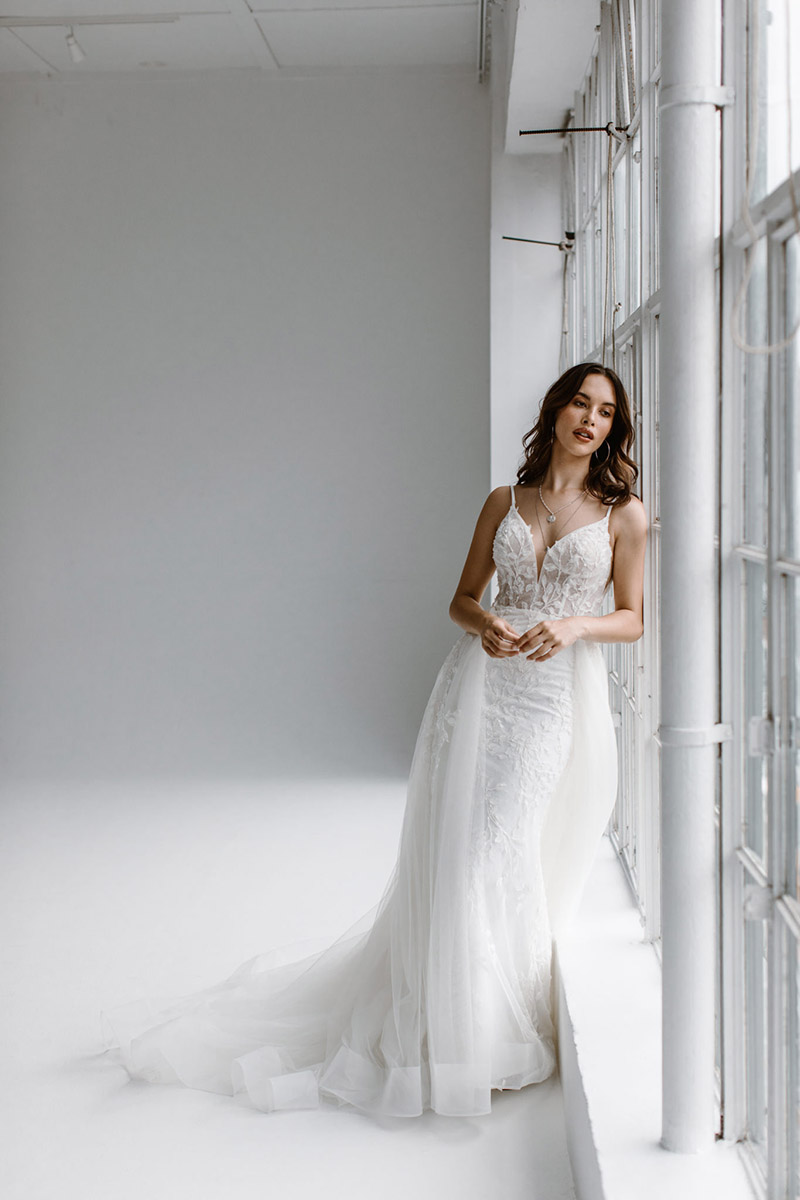 willow-ivory-fishtail-wedding-gown